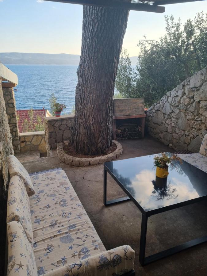 Cottage Holiday Home オミシュ エクステリア 写真
