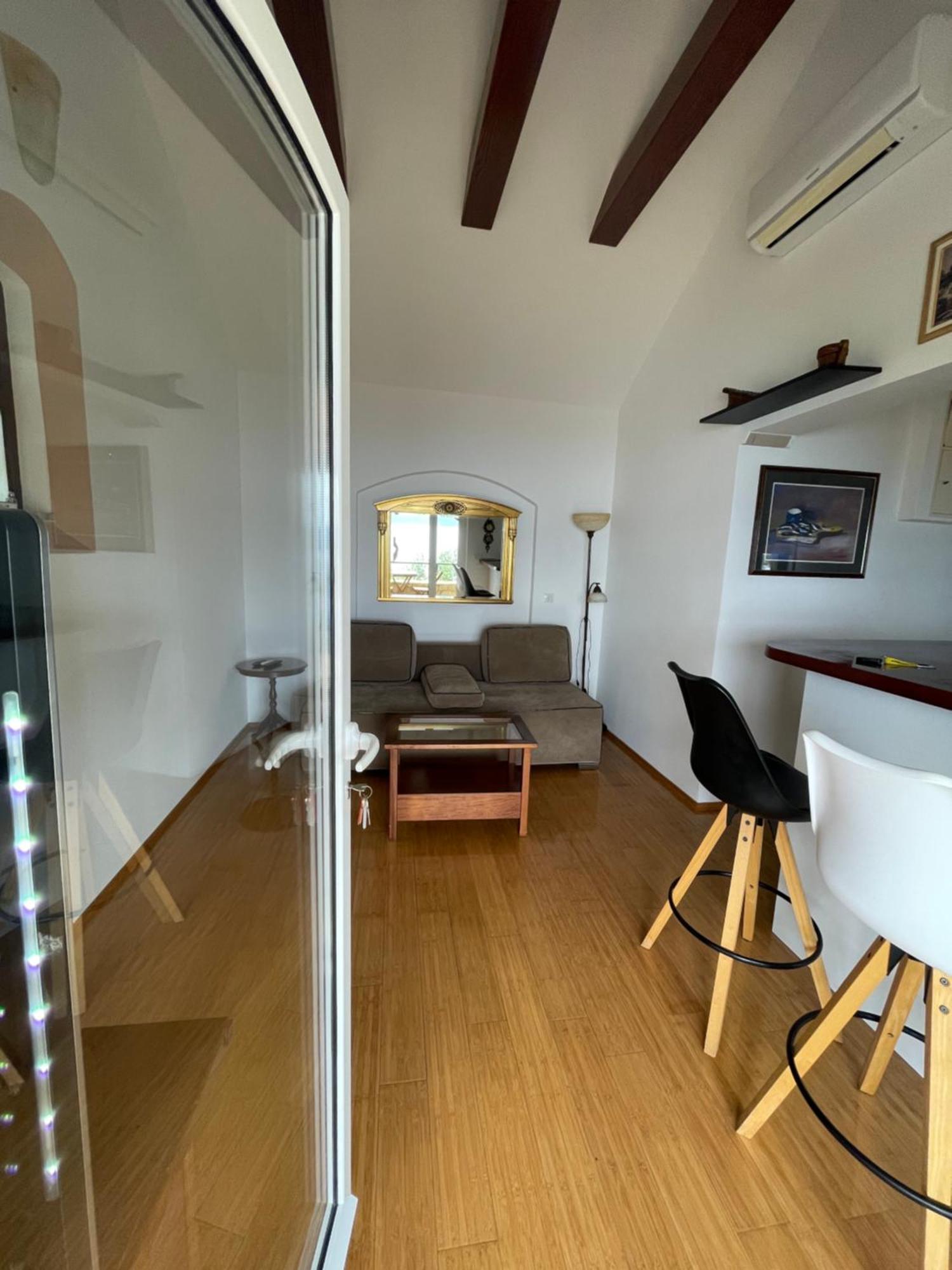 Cottage Holiday Home オミシュ エクステリア 写真